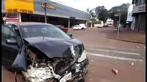 Acidente entre carros na Rua Paraná deixa duas mulheres feridas