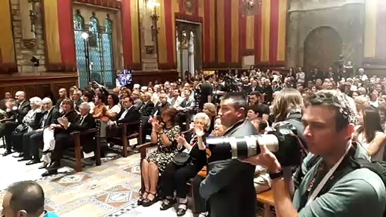 Crits de llibertat al saló de cent de Barcelona