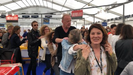 Jean Teulé fait faire la « Chenille » aux écrivains et aux lecteurs