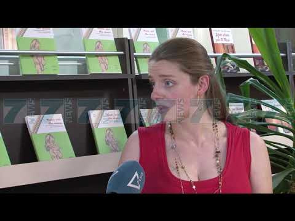 VJEN NE SHQIP LIBRI «MAMI UNE DHE MAMI» - News, Lajme - Kanali 7
