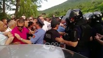 RTV Ora – Përplasje mes policisë dhe protestuesve në aksin Korçë-Bilisht