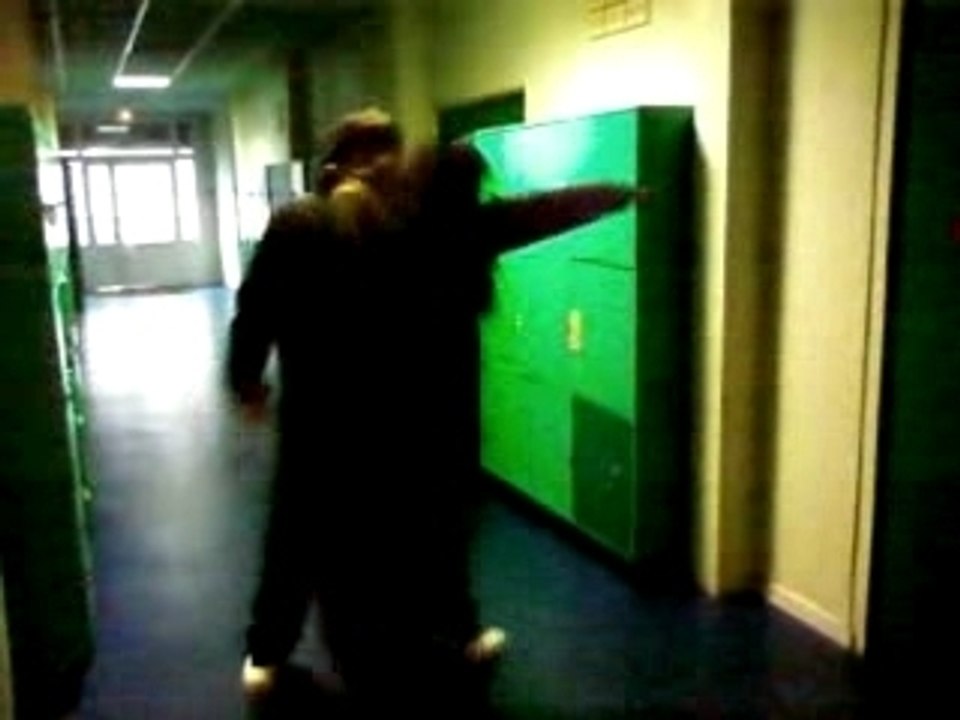 TECKTONIK EN MODE FURTIF