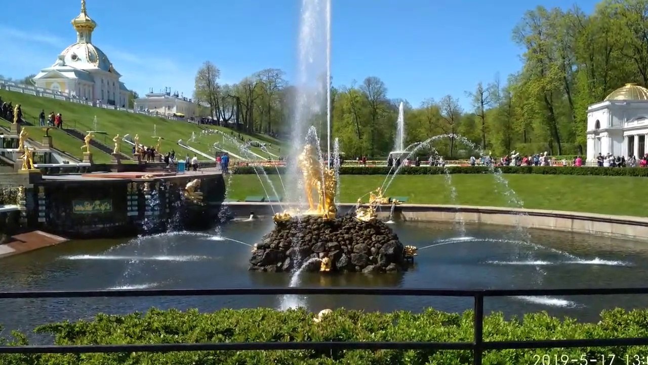 Peterhof Park Magical Fountains and Palace Gardens - Russia Holidays