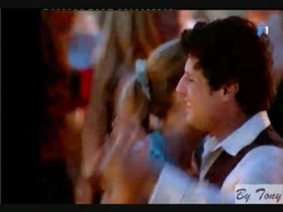 LISA CHANTE A RENAUD (Lisa canta para Renaud)