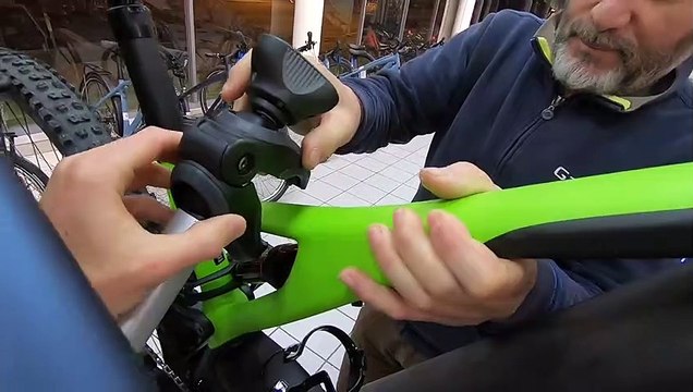 Thule EasyFold XT 2 Bike Rack Review - $749 Lightweight, Rolling, Folding