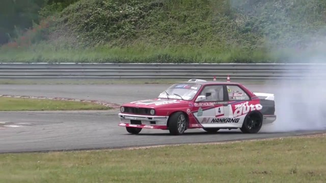 Drift cup: dérapages contrôlés à l'Anneau du Rhin