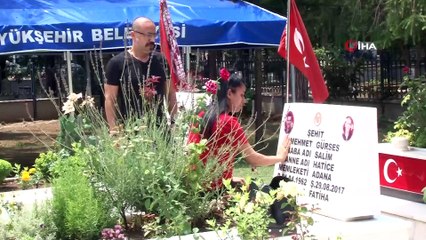 Babalar Günü'nde şehitlikte hüzünlü kutlama