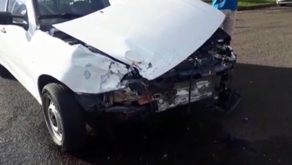 Veículos se envolvem em colisão no Centro