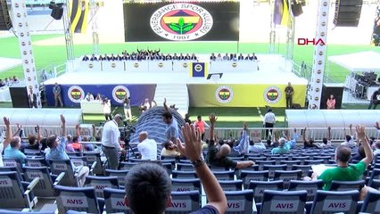 SPOR Fenerbahçe'de yönetim ibra edildi