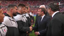 VIDEO. Quand un joueur demande la nationalité française à Emmanuel Macron juste avant la finale du Top 14