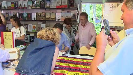 Abascal acompaña a Sánchez Dragó en la Feria del Libro