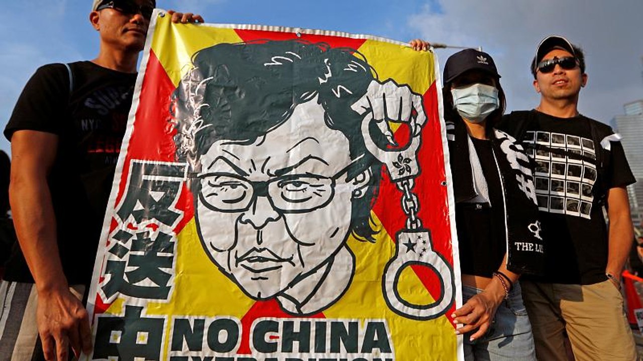 Hongkonger demonstrieren weiter: lam soll abtreten