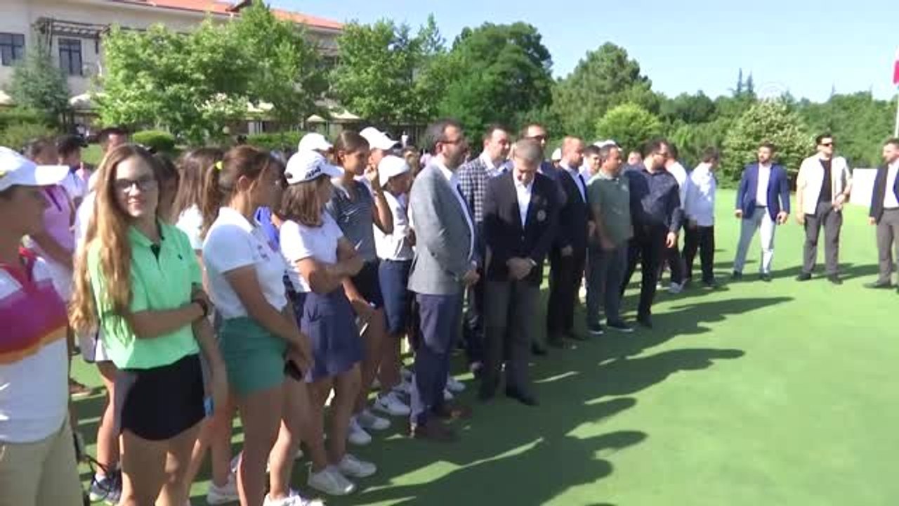 Kasapoğlu: "Gençlerimizin azmi ve inancı bizlere ümit veriyor"