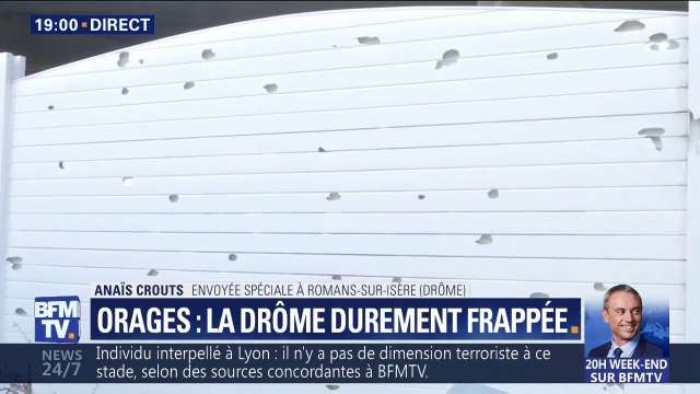 C'est un désastre, je suis effondrée. La maison de cette habitante de Romans-sur-Isère a été ravagée par la grêle