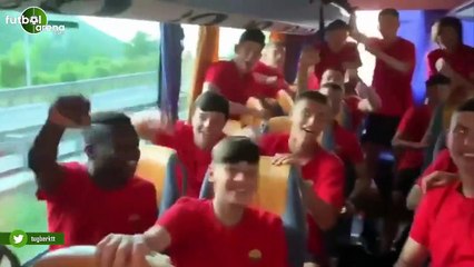 Roma U15 takımından Galatasaray tezahüratı