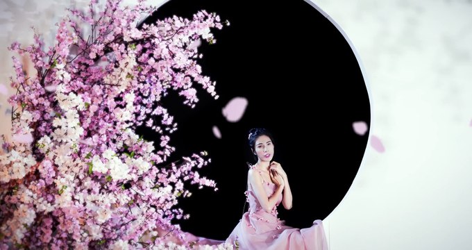 Từng Có Người Yêu Tôi Như Sinh Mệnh - Thủy Tiên ( Thúy Loan cover )