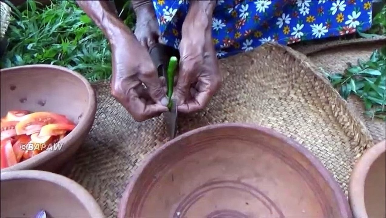 Primitive de la Nourriture  Naturel Champignon Masala, Curry par la grand-mère | la Vie du Village