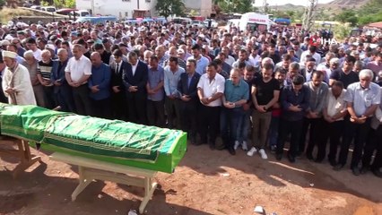 Selde hayatını kaybede karı koca toprağa verildi