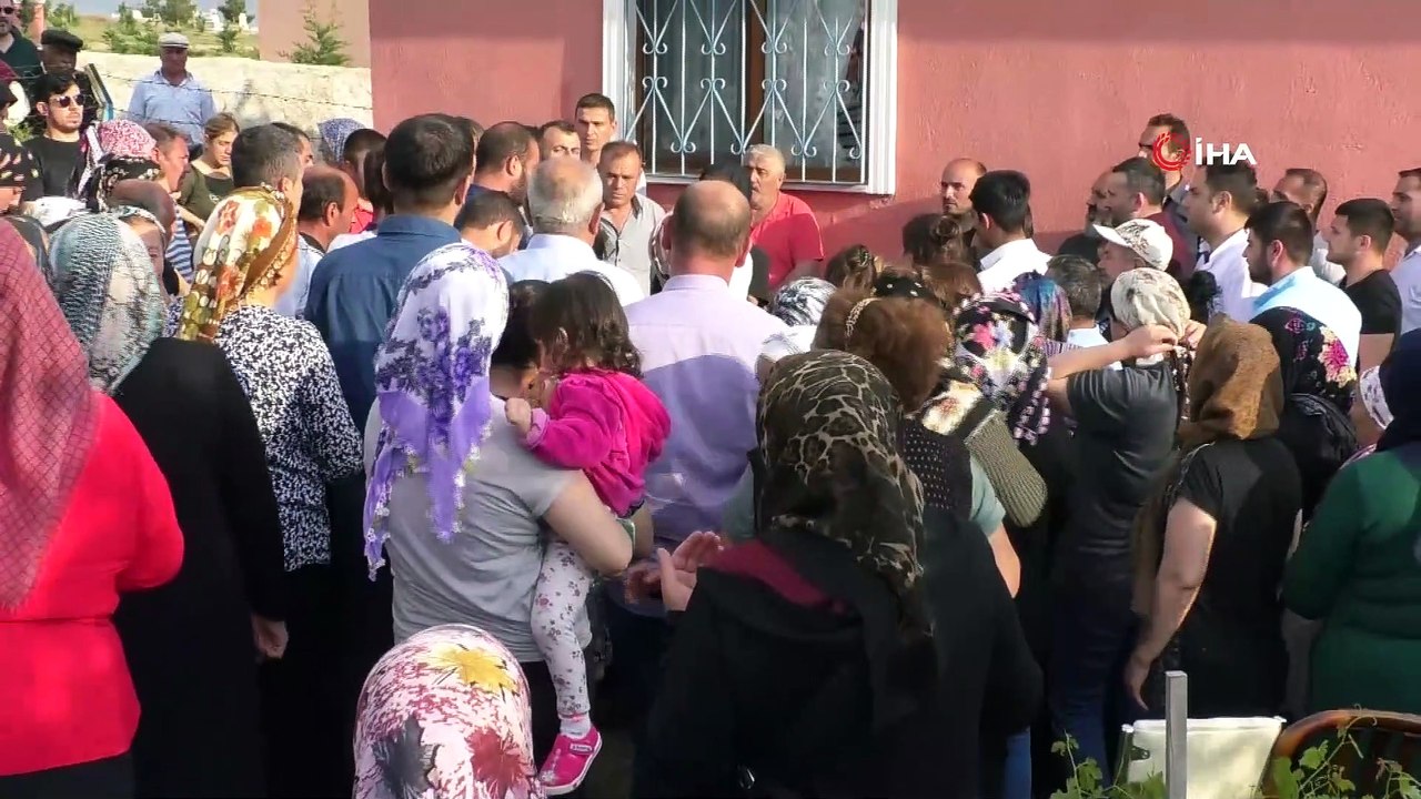 YKS'nin ilk oturumda kalp krizi geçirerek hayatını kaybeden Sercan Bolat son yolculuğuna uğurlandı