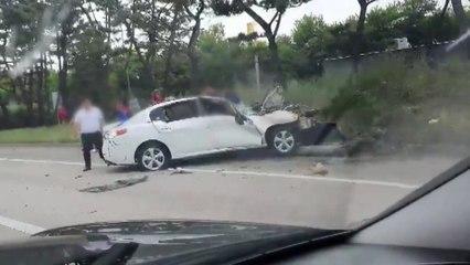 승용차, 고속도로 경계석 충돌...3명 경상 / YTN