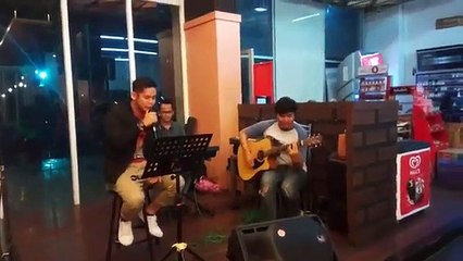 Ricky Perdana ft Empat Musim - Creep Cover