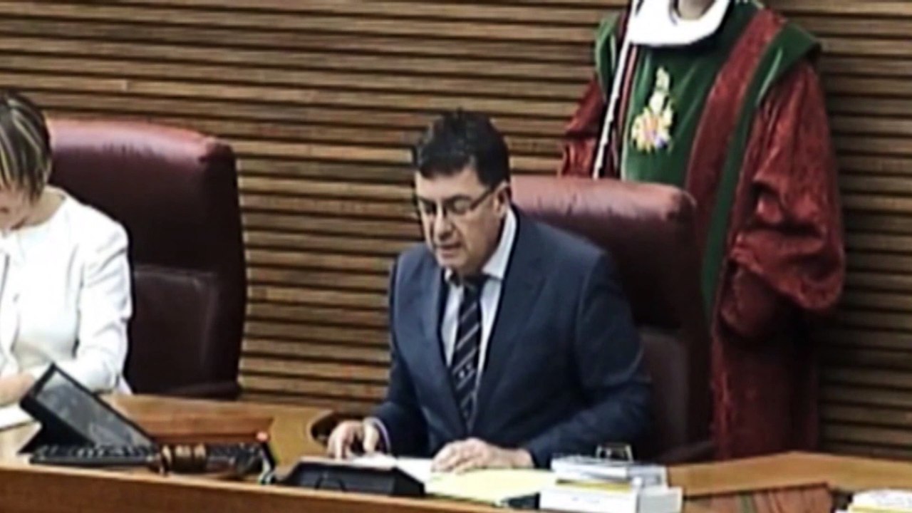 Ximo Puig toma posesión de su cargo como presidente de la Generalitat Valenciana