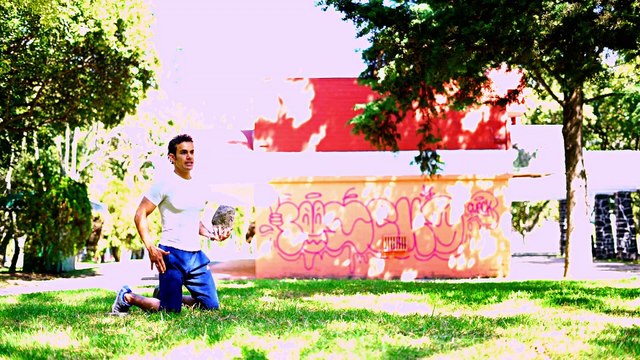 Vida Zen | Aumenta tus tríceps con una piedra y luce unos brazos envidiables