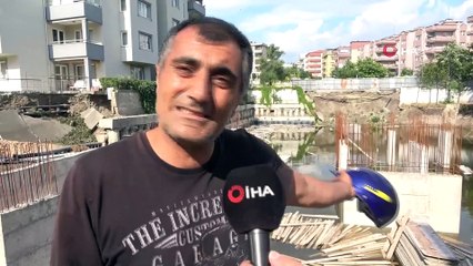 İstinat duvarı çöktü, yoldan geçen sürücü ölümden böyle döndü