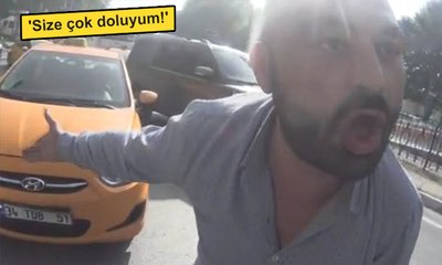 Taksici ile motosikletlinin “plaka yamuldu” kavgası kamerada