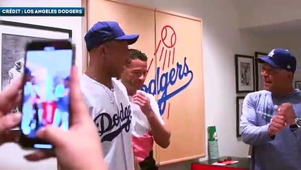 Kylian Mbappé rend visite à la franchise de baseball des Los Angeles Dodgers