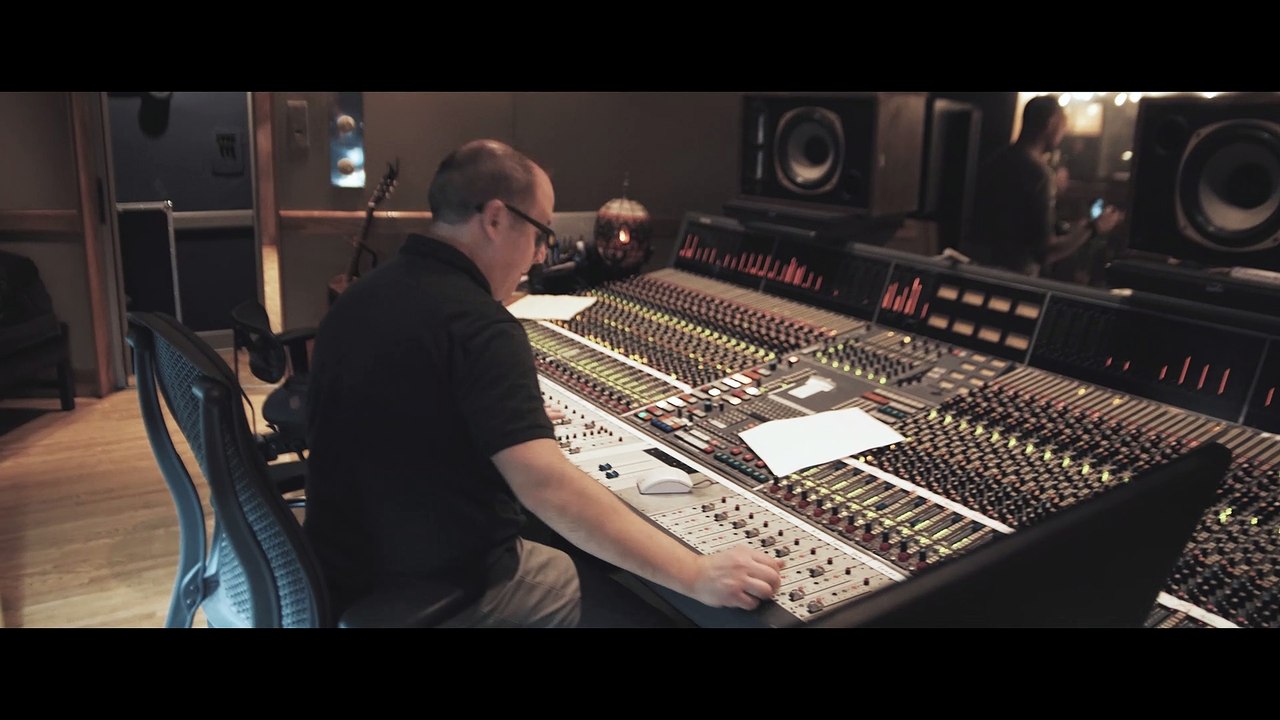 Découvrez "Retourner là-bas", le premier single de Jean- Baptiste Guegan, le chanteur à la voix similaire à Johnny Hallyday