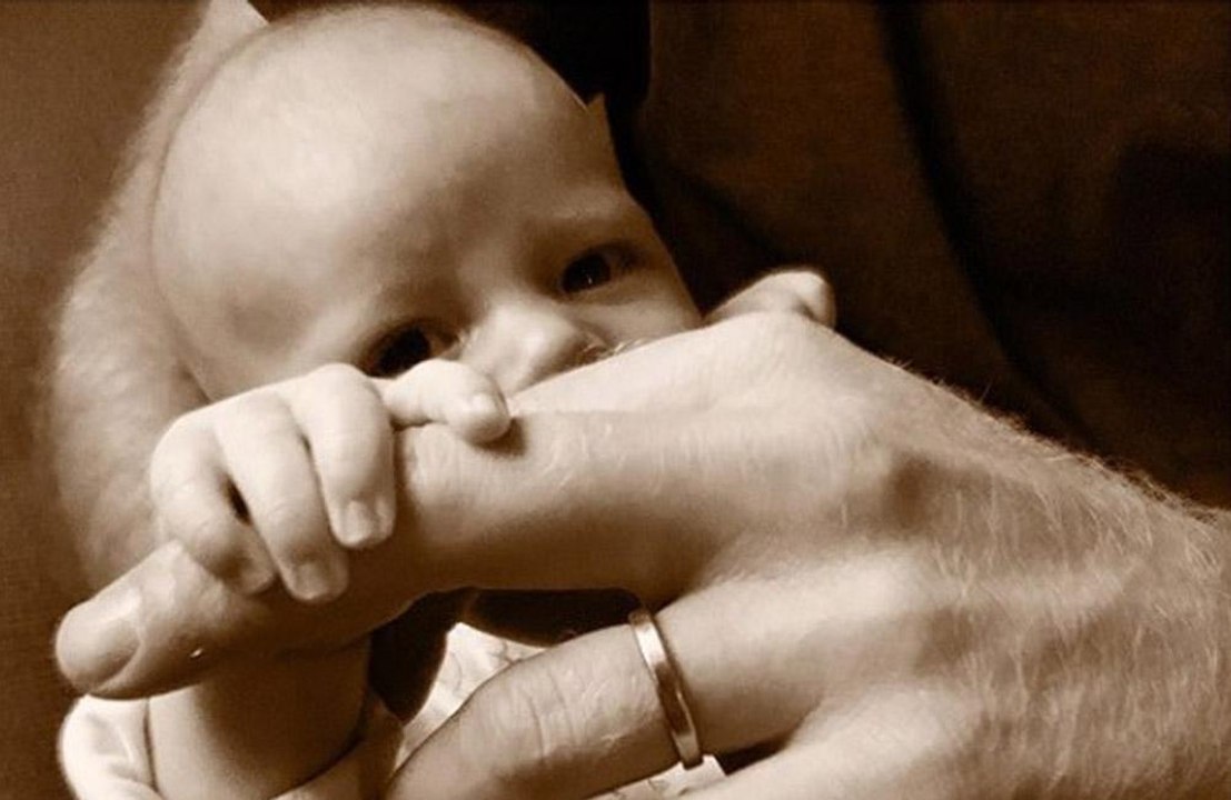 Harry und Meghan zeigen Archies Gesicht