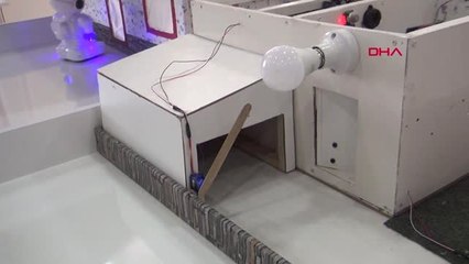 BİTLİSLİ ÖĞRENCİLER ROBOTİK KODLAMA ÖĞRENİYOR