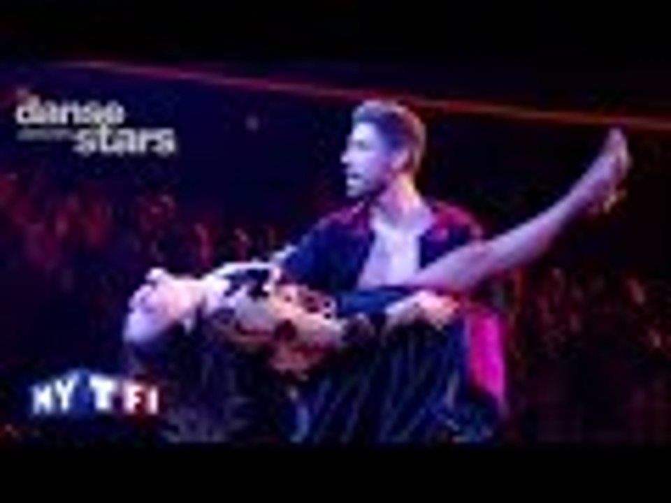DALS S05 - Un flamenco avec Joyce Jonathan et Julien Brugel sur ''Bamboleo'' (Gipsy Kings)