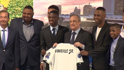 El Real Madrid presenta a Vinicius Junior