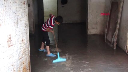 BOLU'DA SAĞANAK YAĞIŞ SU BASKINLARINA NEDEN OLDU