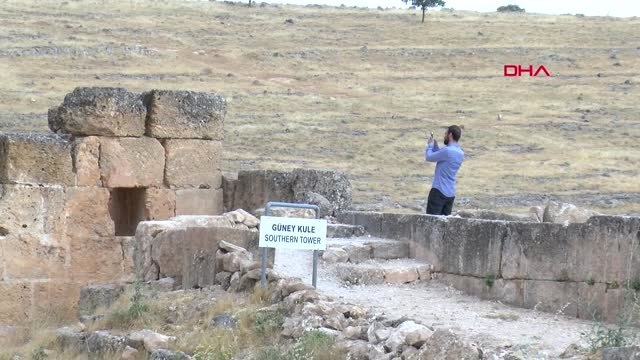 DİYARBAKIR Zerzevan Kalesi'ndeki kazılara 20 yıllık sponsorluk