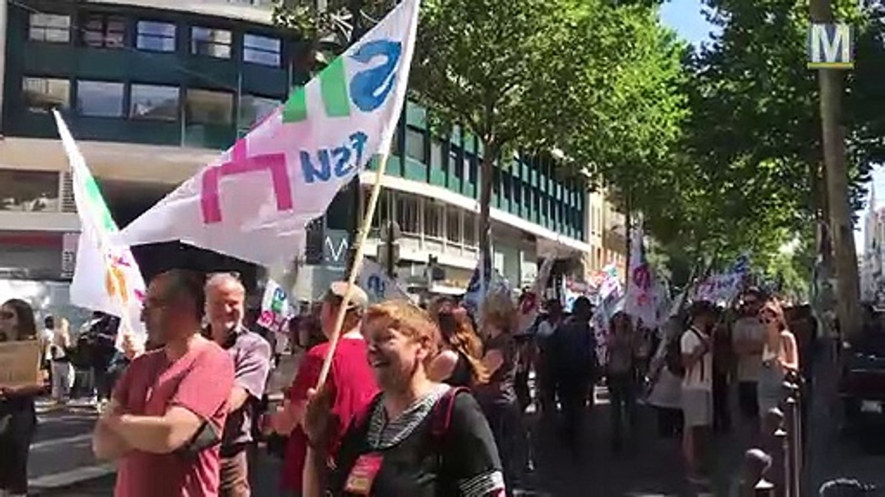 Les profs manifestent le jour de l'ouverture des épreuves du bac