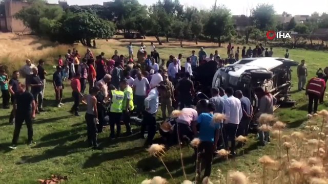 - Nusaybin'de işçileri taşıyan minibüs devrildi: 16 yaralı