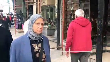 عم مرجان ينظف شوارع الاسكندرية مجانا