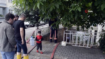 Tavşanlı'da şiddetli yağış su baskınlarına neden oldu