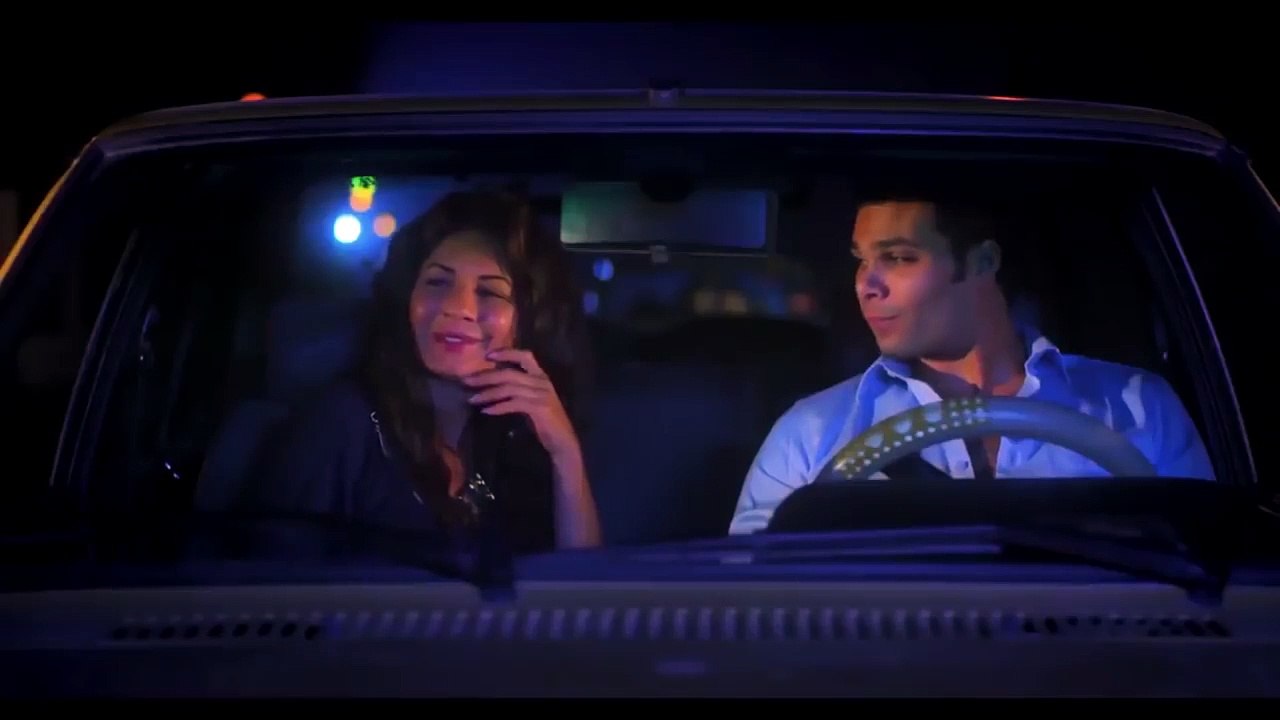 لما تاخد صاحبتك اللى معاك فى الشغل مكان مقطوع " شوف الواد بيعمل اية " !!