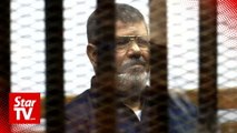 Egypt's ex-president Mursi dies in court