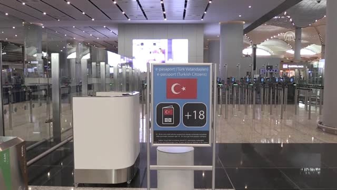 İstanbul Havalimanı'nda "Hızlı Pasaport Geçiş Sistemi" başladı