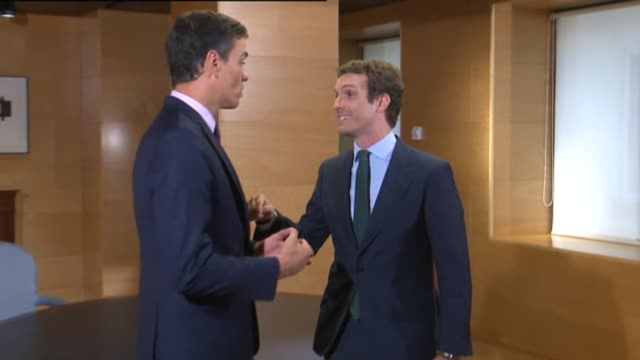 Sánchez se reúne con Casado dentro de la ronda de contactos para la investidura