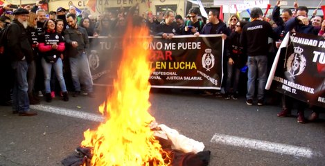 ¿Qué reclaman los funcionarios de prisiones?