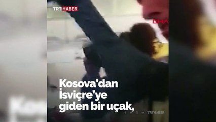 Uçak türbülansa girdi, hostes uçağın tavanına çarptı