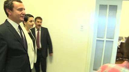 Vetevendosje Haraketi Lideri Kurti ve beraberindekiler, CHP Grup Başkanvekili Özkoç ile görüştü