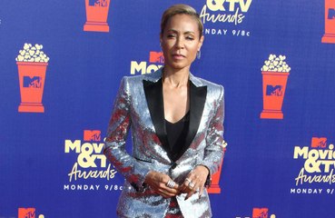 Jada Pinkett Smith abre jogo sobre 'obstáculos internos' durante discurso emocionante em premiação