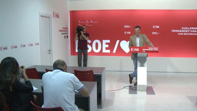 Portavoz del PSOE extremeño en rueda de prensa